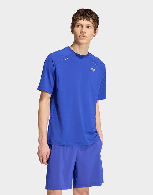 เสื้อยืดผู้ชาย Tech Trefoil Essentials