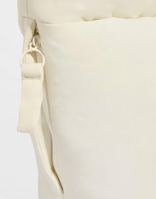 กระเป๋า Must Haves Tote (19.7L)