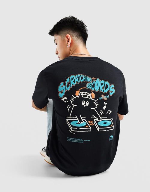 เสื้อยืดผู้ชาย Scratching Record