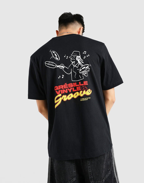 เสื้อยืดผู้ชาย Vinyl and Groove