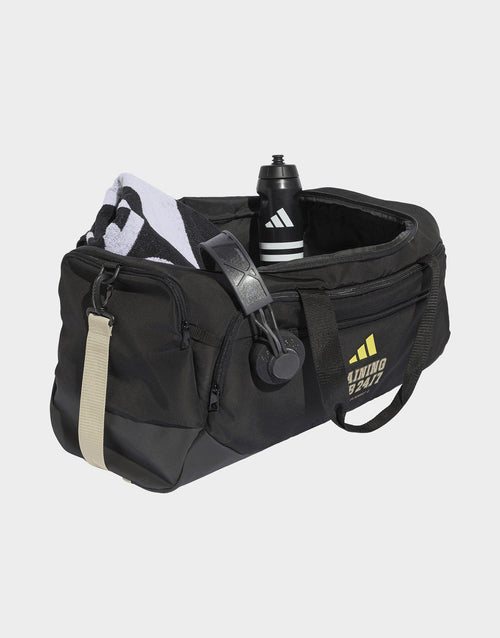 กระเป๋า Training Defender Graphic Duffel (60.6L)