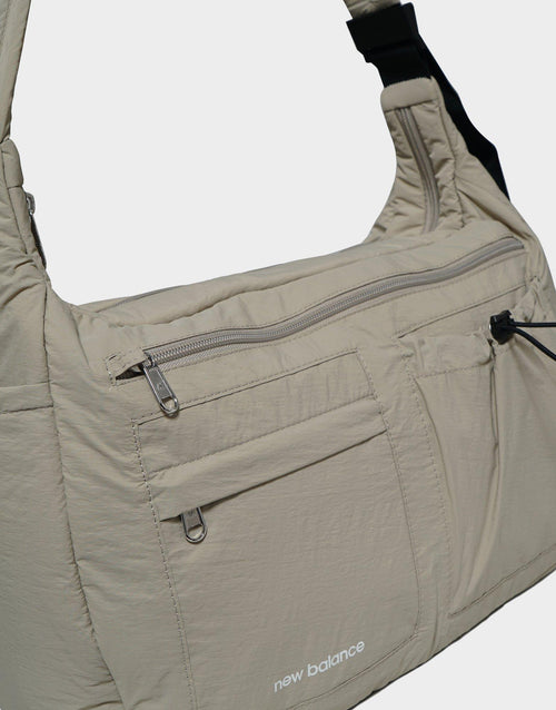 กระเป๋า Utility Crossbody