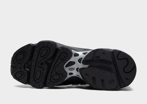 รองเท้าผู้ชาย 1000