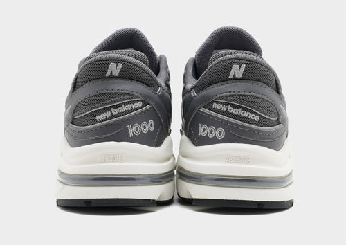 รองเท้าผู้ชาย 1000