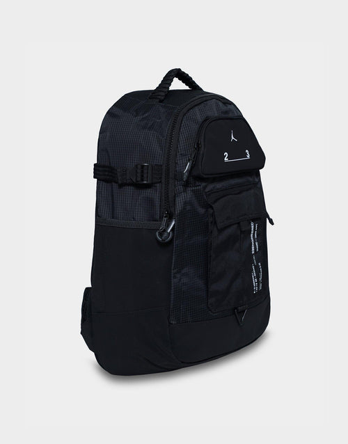 กระเป๋าสะพายหลัง 23 Engineered (29L)