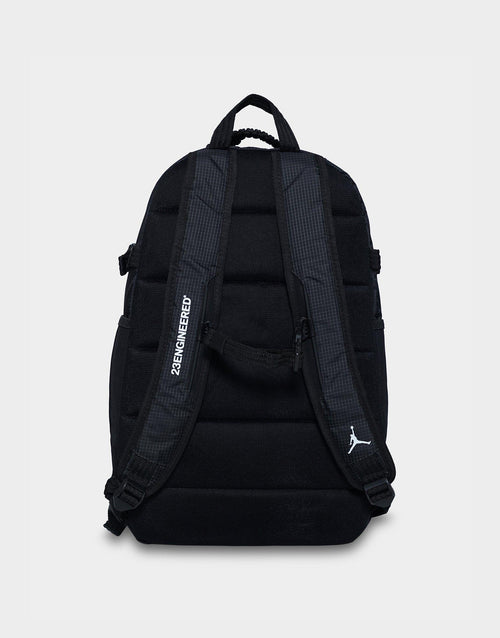 กระเป๋าสะพายหลัง 23 Engineered (29L)