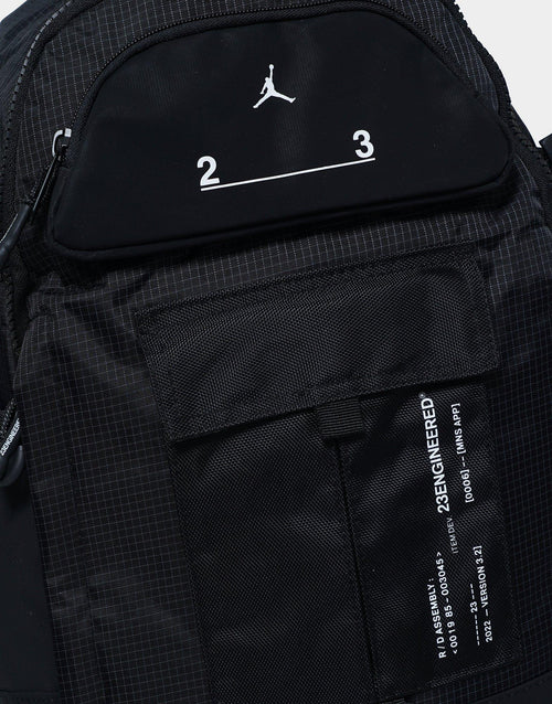 กระเป๋าสะพายหลัง 23 Engineered (29L)
