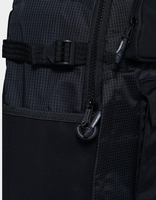 กระเป๋าสะพายหลัง 23 Engineered (29L)