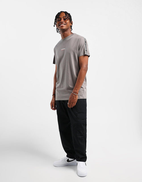 เสื้อยืดผู้ชาย Essential Tape