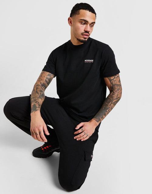 เสื้อยืดผู้ชาย Essential