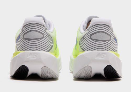 รองเท้าผู้ชาย FuelCell Rebel v5