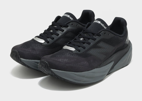 รองเท้าผู้ชาย FuelCell Rebel v5