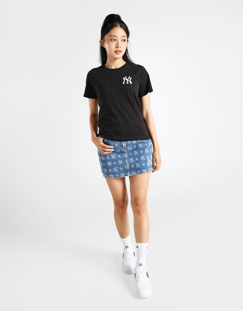 เสื้อยืดผู้หญิง Brocade Applique Newyork Yankees