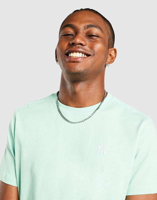 เสื้อยืดผู้ชาย NY Yankees