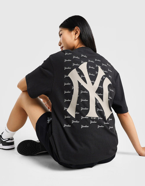 เสื้อยืดผู้หญิง Monogram NY Yankees