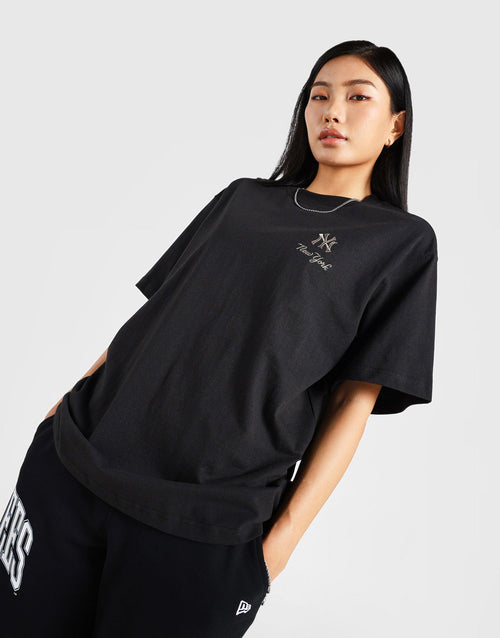 เสื้อยืดผู้หญิง Monogram NY Yankees