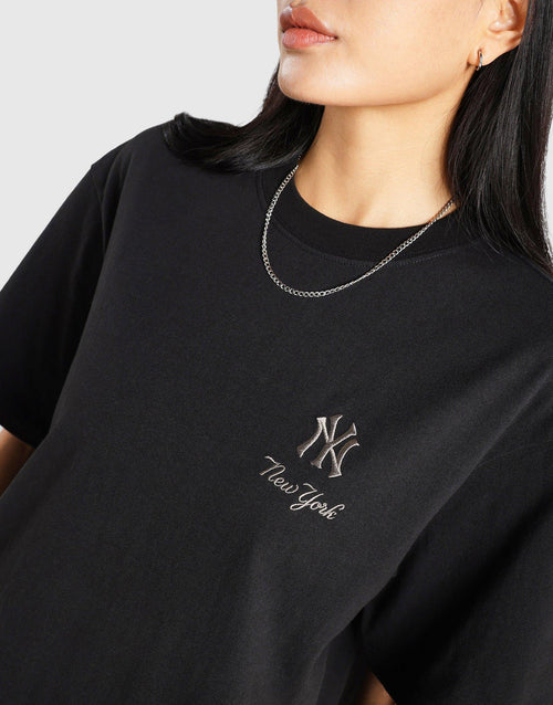 เสื้อยืดผู้หญิง Monogram NY Yankees