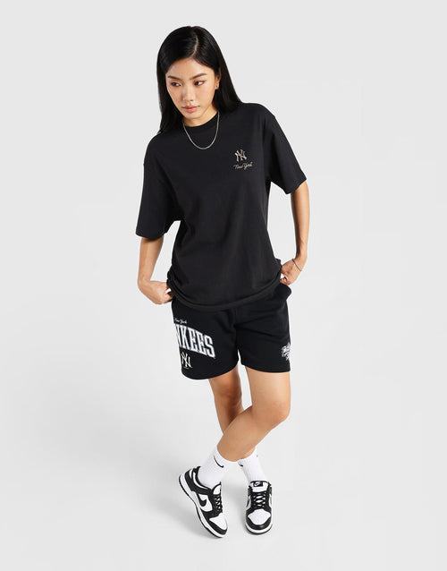 เสื้อยืดผู้หญิง Monogram NY Yankees