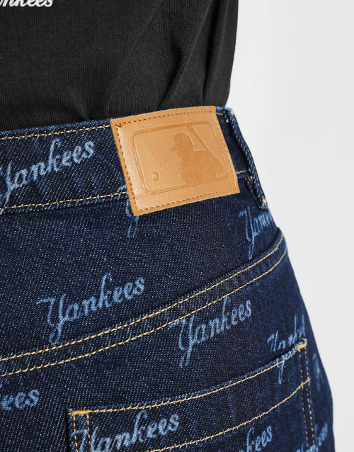 กางเกงขาสั้นผู้หญิง Monogram Denim NY Yankees