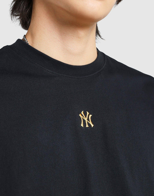 เสื้อยืดผู้ชาย Metallic Embroidered Large