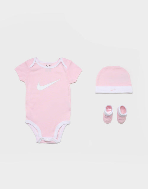 ชุดเซ็ตเด็กวัยหัดเดิน Swoosh Box Set (3 ชิ้น)