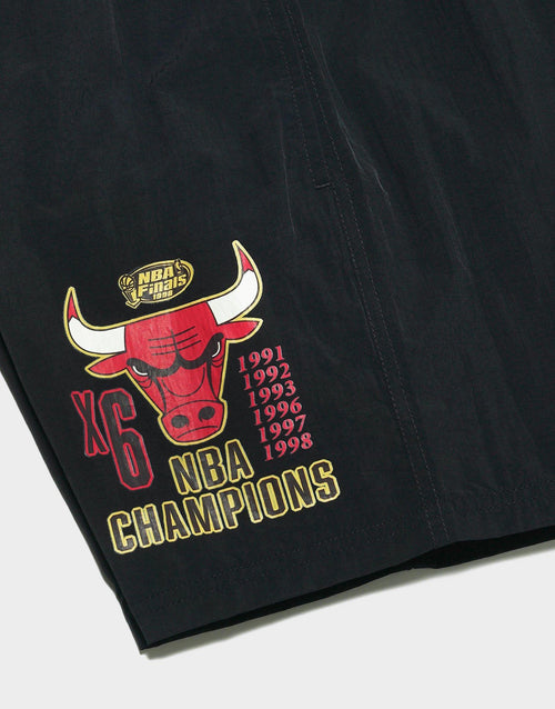 กางเกงขาสั้นผู้ชาย CNY Snake Chicago Bulls