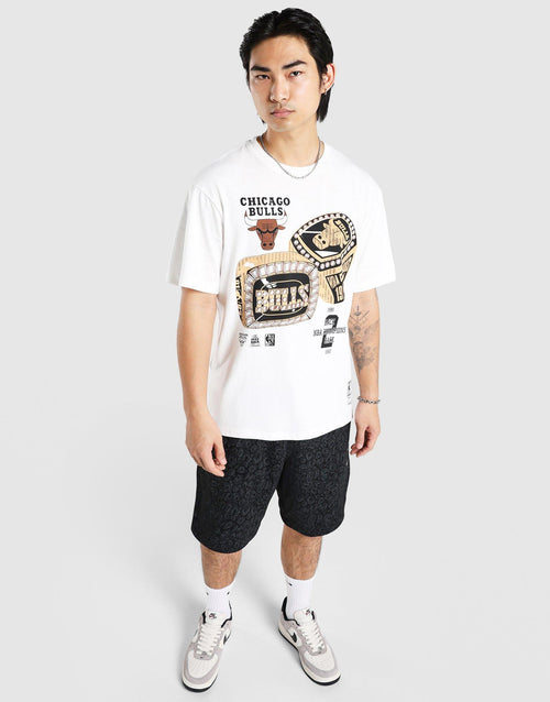 เสื้อยืดผู้ชาย Back 2 Back Chicago Bulls