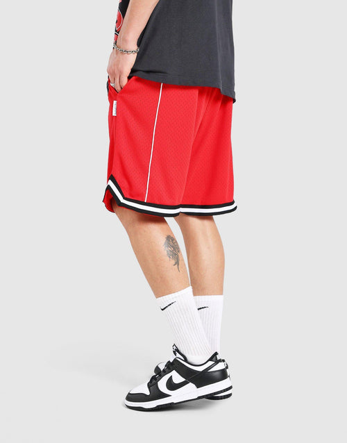 กางเกงขาสั้นผู้ชาย Athletic Guard Mesh Bulls