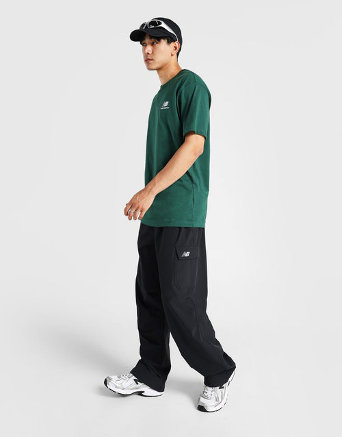 เสื้อยืดผู้ชาย Stacked Embroided Logo