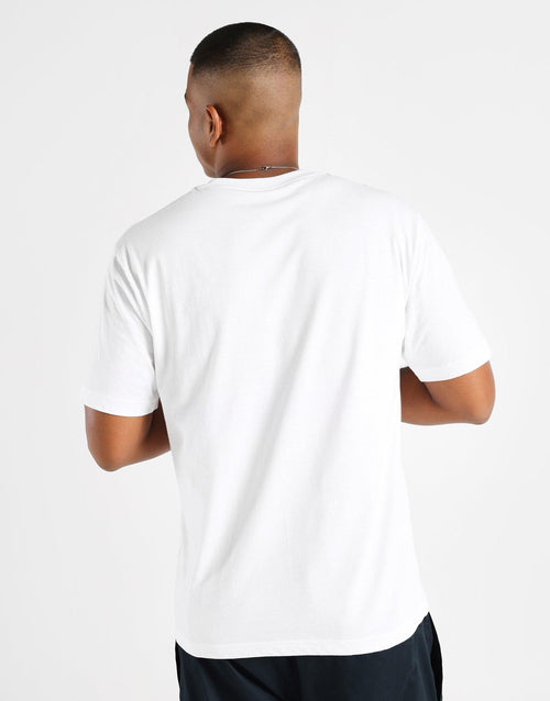 เสื้อยืดผู้ชาย Stacked Embroided Logo