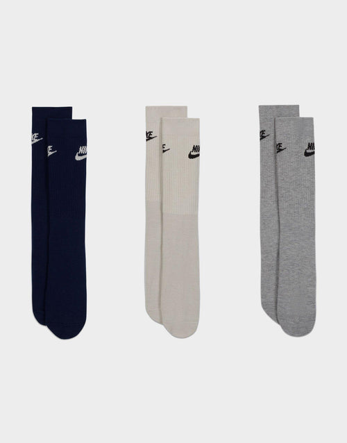 ถุงเท้า Sportswear Everyday Essential Crew (แพค 3)