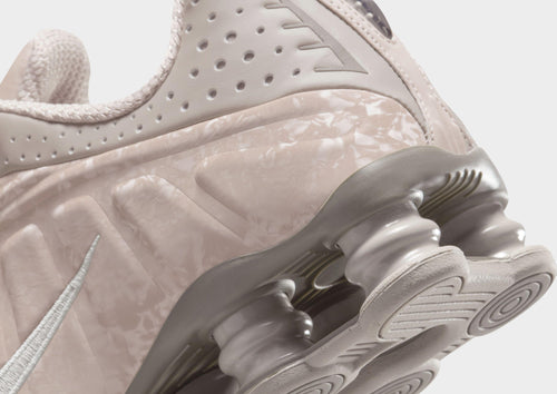 รองเท้าผู้หญิง Shox R4