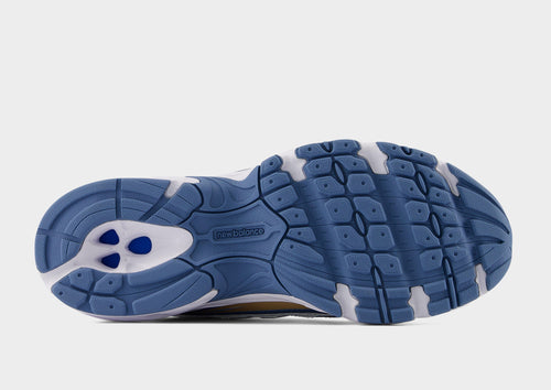 รองเท้าผู้ชาย 740