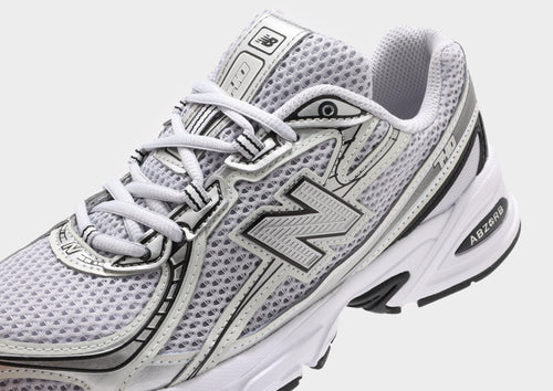 รองเท้าผู้หญิง 740