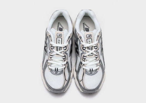 รองเท้าผู้หญิง 740