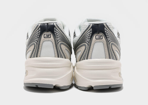 รองเท้าผู้ชาย 740