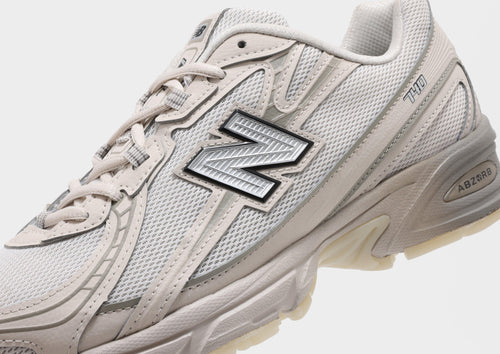 รองเท้าผู้ชาย 740