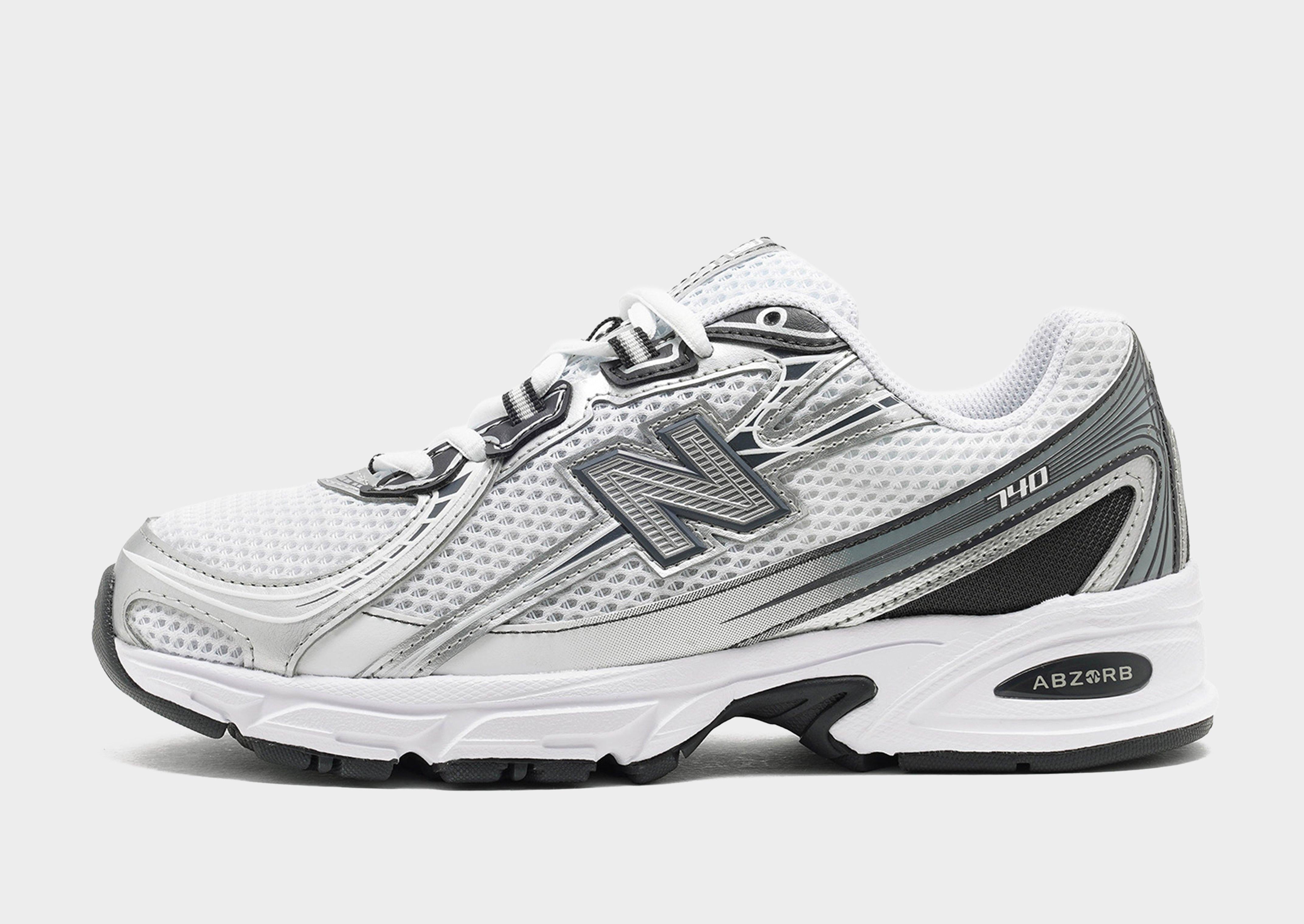 รองเท้าผู้ชาย 740