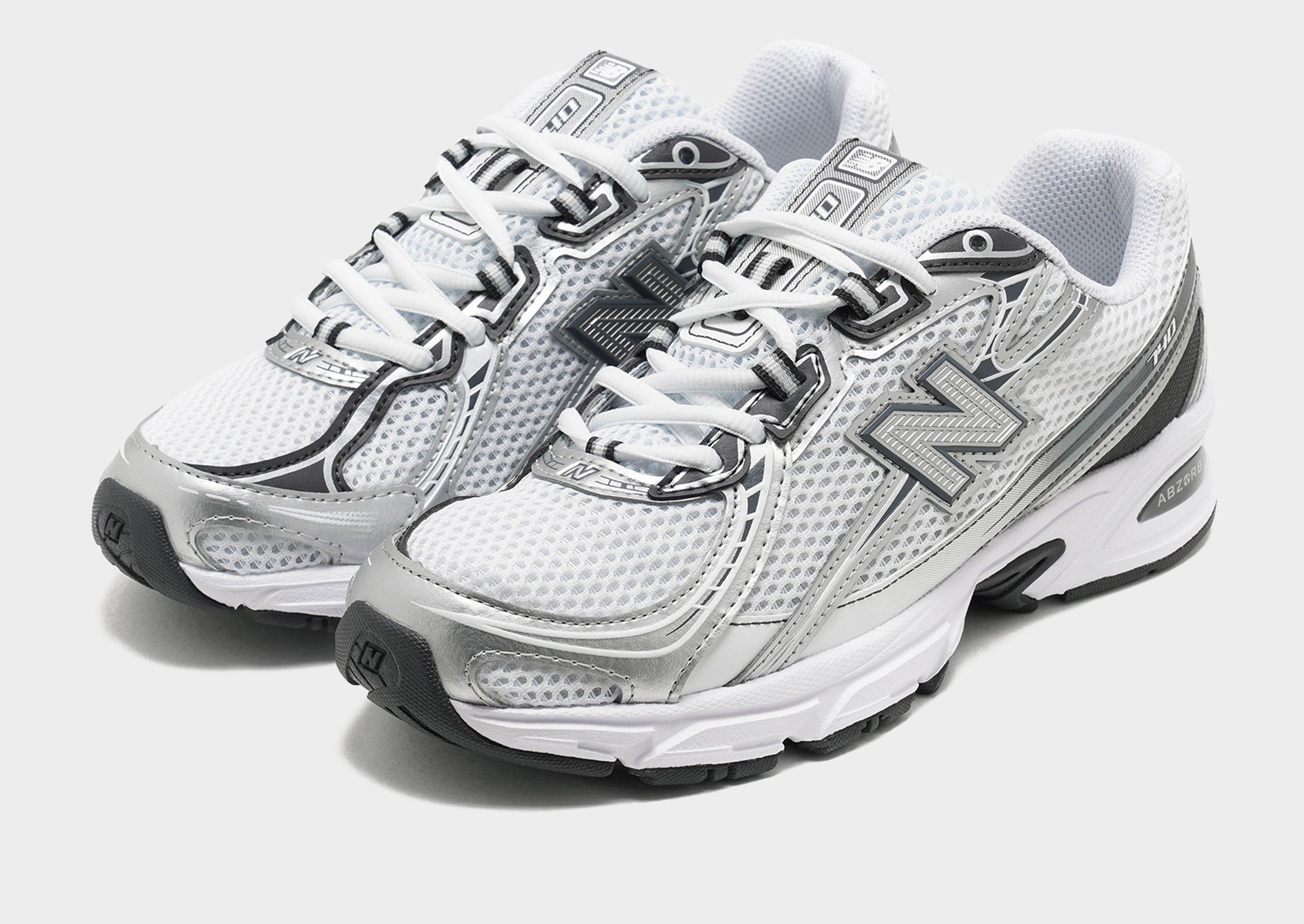 รองเท้าผู้ชาย 740