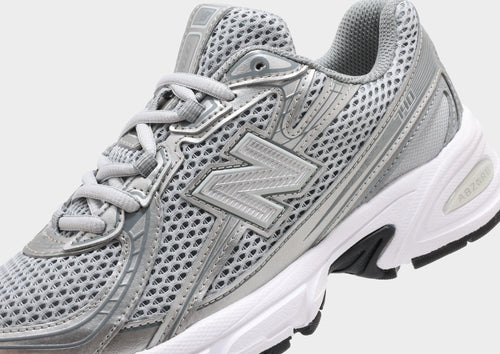 รองเท้าผู้หญิง 740