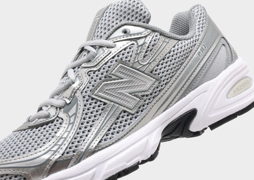 รองเท้าผู้ชาย 740