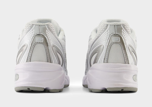 รองเท้าผู้ชาย 740