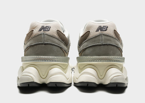 รองเท้าผู้ชาย 9060