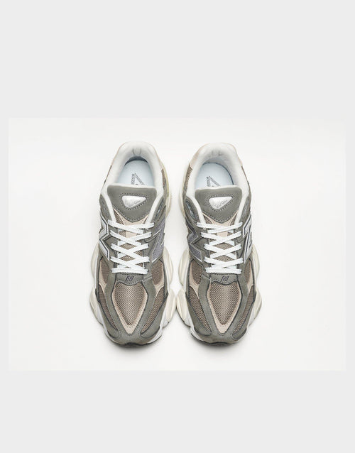 รองเท้าผู้ชาย 9060