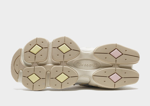 รองเท้าผู้หญิง 9060