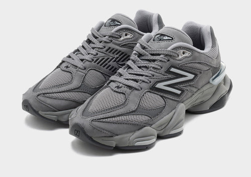 รองเท้าผู้หญิง 9060