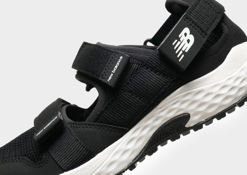 รองเท้าผู้หญิง UA710