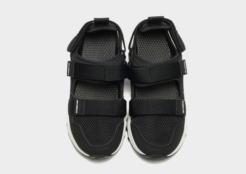 รองเท้าผู้หญิง UA710