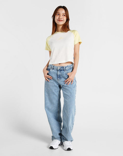 เสื้อยืดผู้หญิง Graphic Slim