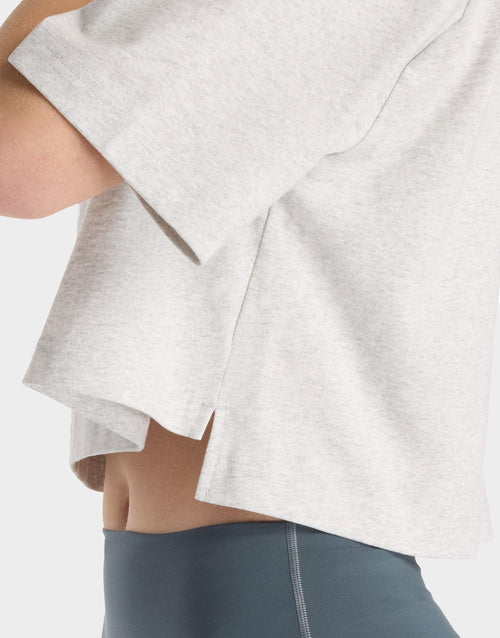 เสื้อยืดผู้หญิง Athletics Premium Chest Logo Cropped